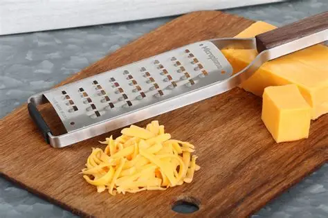 Master Extra Coarse Grater